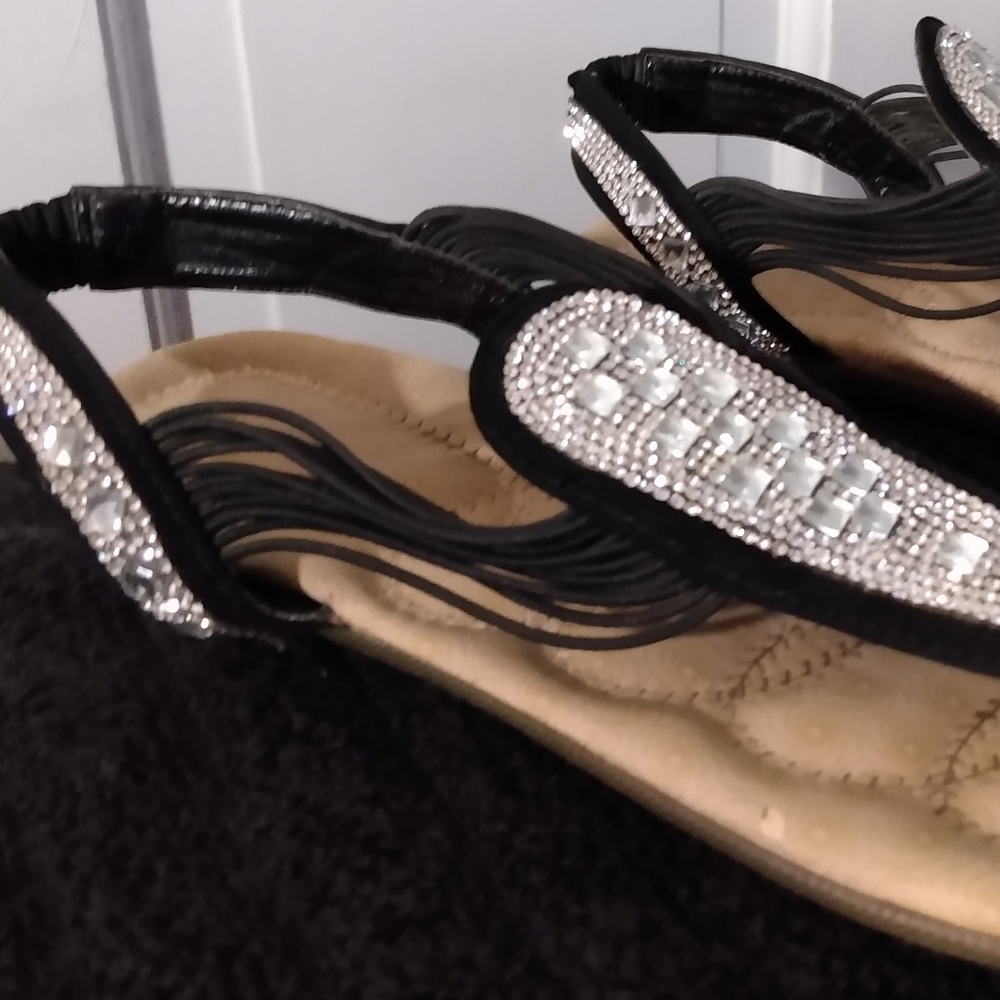Sandals - Picture 6 of 7